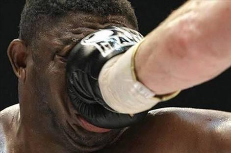 ''Suratının ortasına yumruğu yiyene kadar herkesin bir planı vardır.'' Mike Tyson

Her zaman kriz olcakmış gibi yatırım yapki kriz olunca dağılma. Tecrübeli yatırımcılar, kötüyü düşünerek adımlarını sağlam atarlar. 
- Doğru şirketleri, doğru fiyata almaya çalışırlar.
- Hesapsız