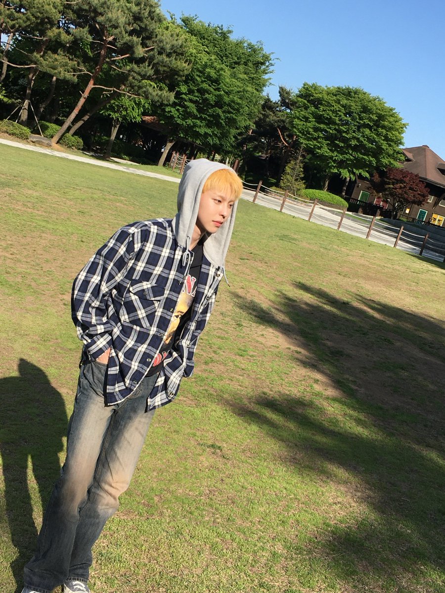 GHOST9OFFICIAL's tweet photo. 쨍쨍☀️

#SHIN #이신 https://t.co/5aYghZl04X