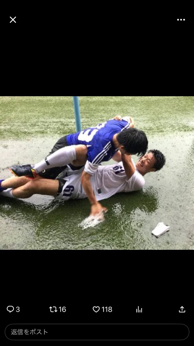 TKgeniussoccer's tweet photo. 雨の中やりたい！ https://t.co/a2pI8c6UVA