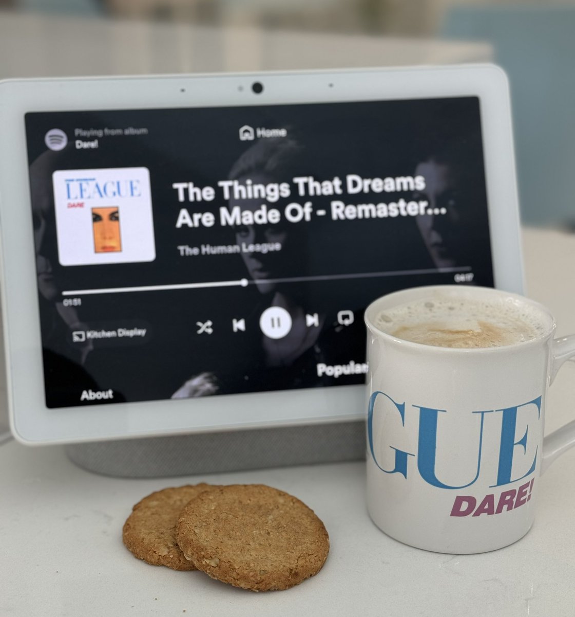 marka999's tweet image. coffee break . . . .

#MugCollection
@humanleagueHQ 

#Dare 
#TheHumanLeague 
@Lubycat