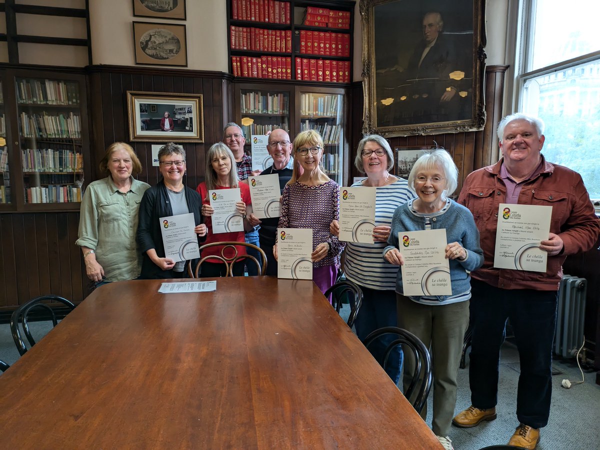 thelinenhall's tweet image. Our current set of Irish classes ended on a high recently when 29 students received the Fáinne Airgid. Huge congratulations to all and thanks to tutor Catherine Calumarte whose knowledge and passion for the language helped them to achieve this goal.
