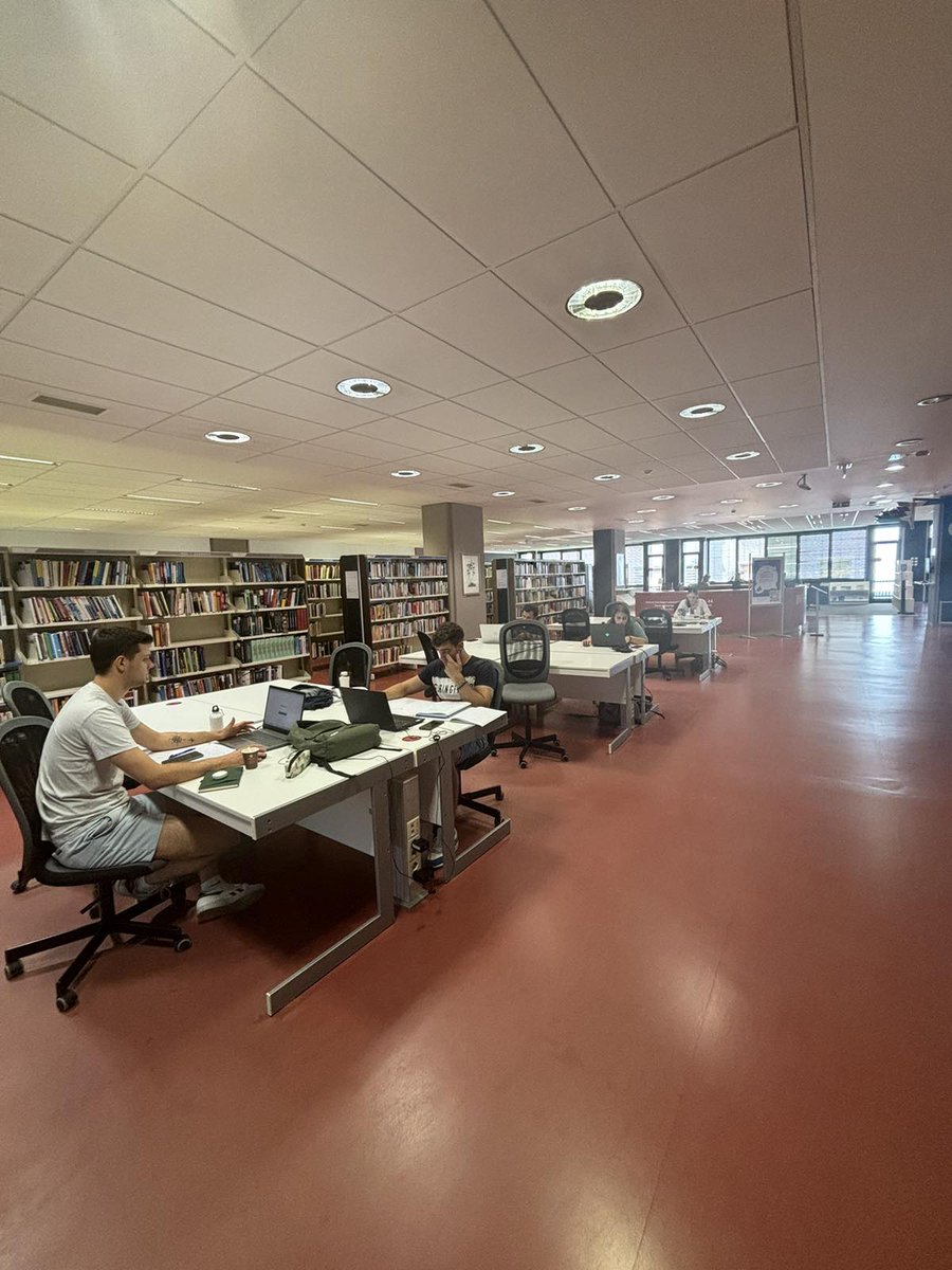 ArtAcademyAMTII's tweet image. Мобилност на персонала с цел обучение на Цветомира Казашка, Ръководител Библиотека, и Христина Папазова, Експерт Обучение и квалификация, в рамките на Erasmus+ Staff Training Week for Librarians в университет Марибор, Словения. #ESTW  #ErasmusPlus estw.ukm.um.si