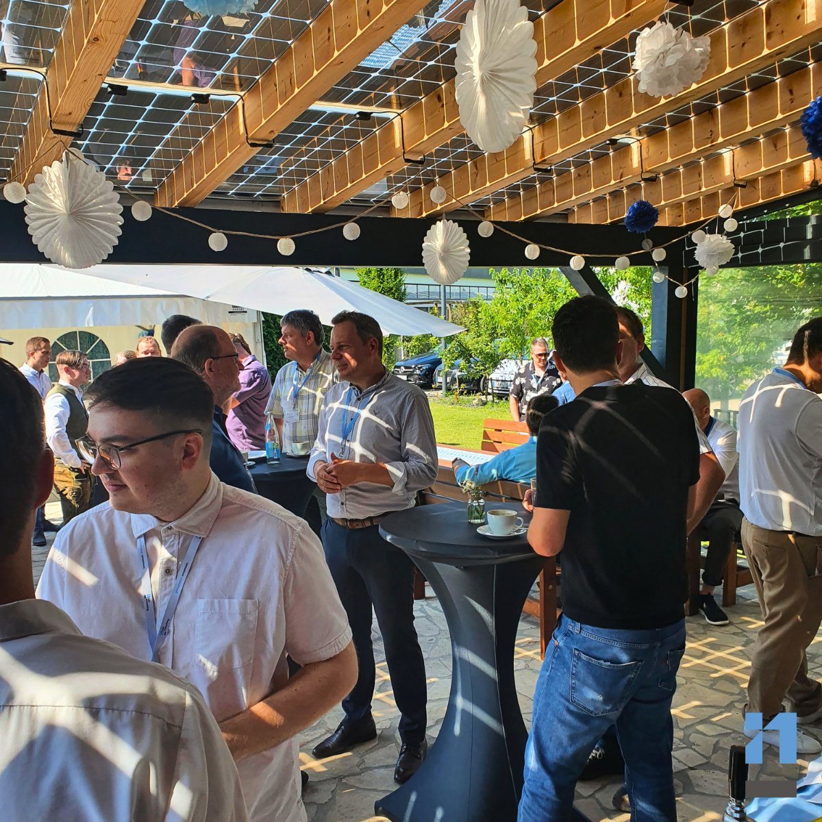 init consulting AG tweet media