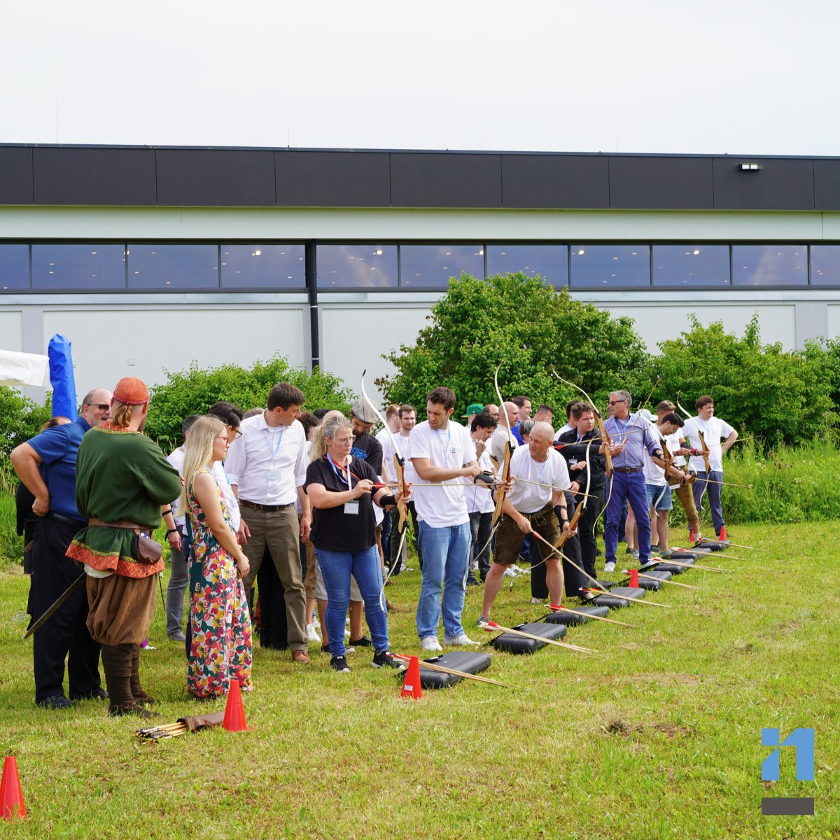 init consulting AG tweet media