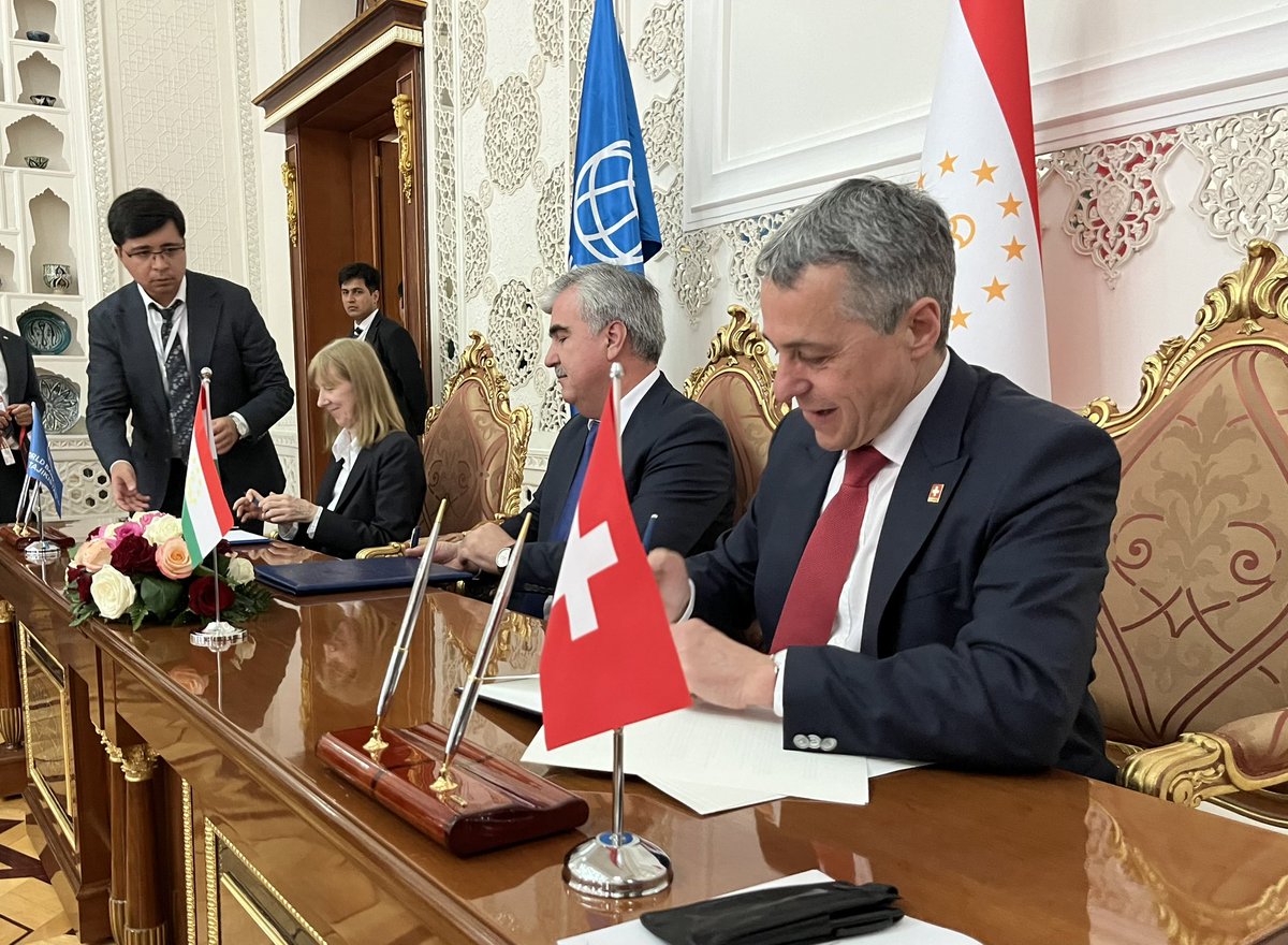 Very important partnership: signature of MoU between #Switzerland, #Tajikistan &amp; the <a href="/WorldBank/">World Bank</a>, the first step towards the "Tajikistan Digital Foundation Programme".
 
With a $66M investment, this initiative will enhance  🇹🇯's public service delivery &amp; digital skills, driving