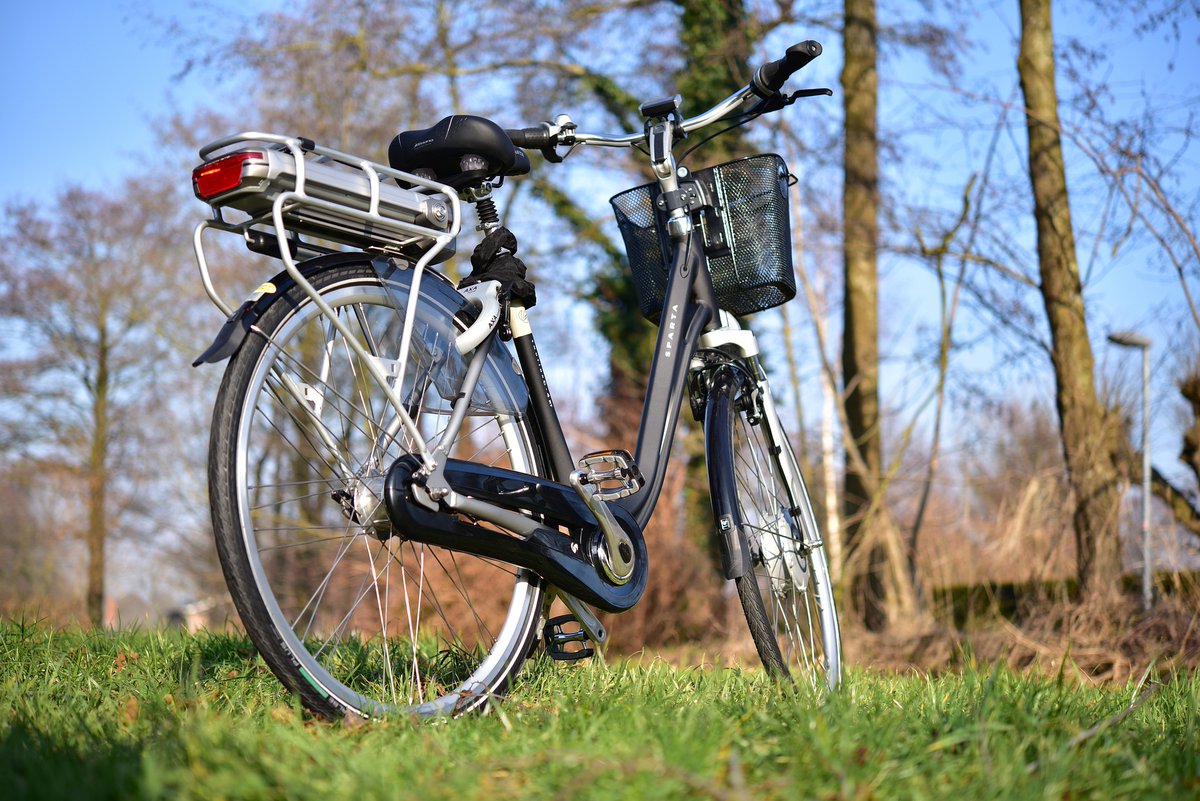 Jorge Lama (@raivenra) on Twitter photo 🚴🔌 "Curso de electrificación de bicicletas e-Reciclos"
Comeza o 5 de xullo! 🔋
🔧 Organizado por <a href="/ESFGALICIA/">Asociación Enxeñería Sen Fronteiras Galicia</a> e Taller social Reciclos de <a href="/liza_mobi/">Mobi-liza</a>
📅 5 de xullo
🕓 16:00-18:00
📍 Taller social Reciclos, A Coruña.
Inscrición:
bancoreciclaxecoruna@galicia.isf.es 🚴🔌 "Curso de electrificación de bicicletas e-Reciclos"
Comeza o 5 de xullo! 🔋
🔧 Organizado por <a href="/ESFGALICIA/">Asociación Enxeñería Sen Fronteiras Galicia</a> e Taller social Reciclos de <a href="/liza_mobi/">Mobi-liza</a>
📅 5 de xullo
🕓 16:00-18:00
📍 Taller social Reciclos, A Coruña.
Inscrición:
bancoreciclaxecoruna@galicia.isf.es