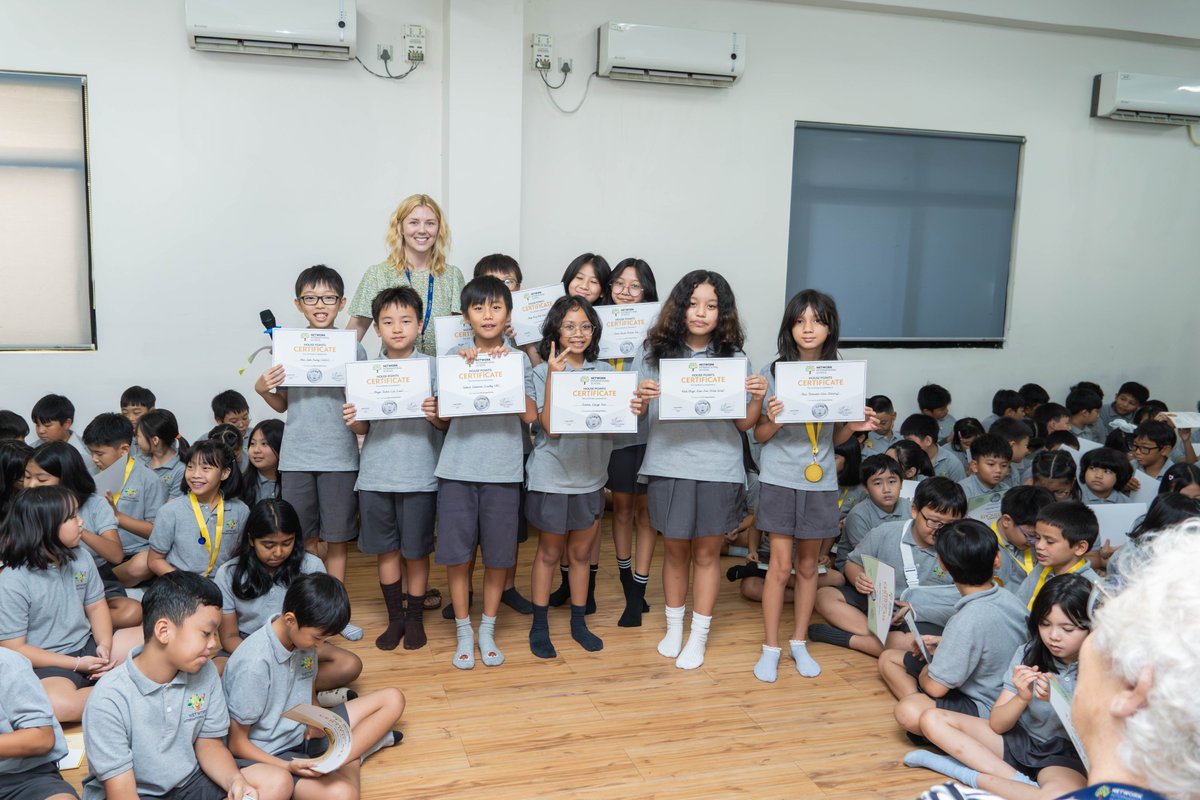🎉🥇𝗬𝗲𝗮𝗿 𝟰 &amp; 𝟱 𝗖𝗲𝗹𝗲𝗯𝗿𝗮𝘁𝗶𝗼𝗻 𝗔𝘀𝘀𝗲𝗺𝗯𝗹𝘆 𝗛𝗶𝗴𝗵𝗹𝗶𝗴𝗵𝘁𝘀!
We had an amazing time at our Year 4 &amp; 5 Celebration Assembly on Wednesday, as our parents joined us to celebrate the fantastic achievements of their children!

#NetworkInternationalSchool #Primary