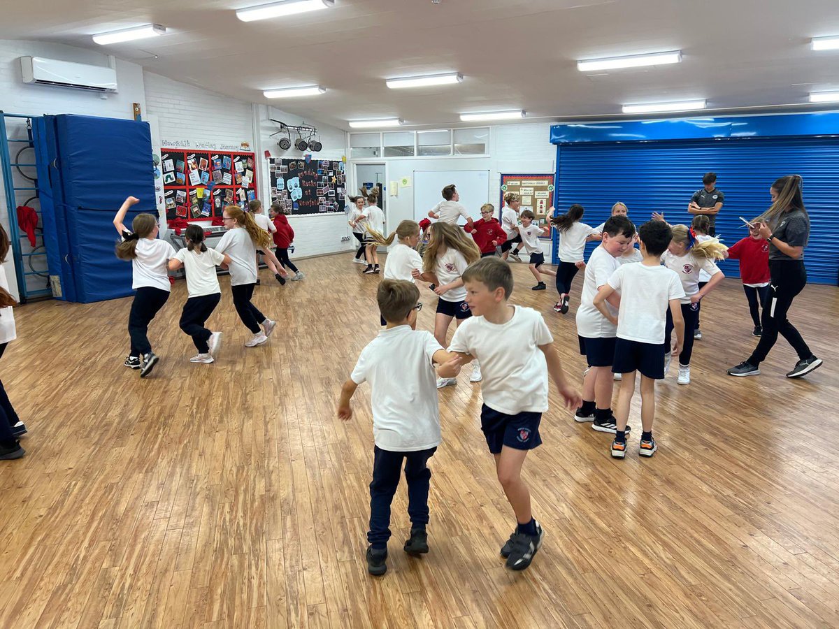 Some great line dancing from Year 4 today! It looked amazing!
