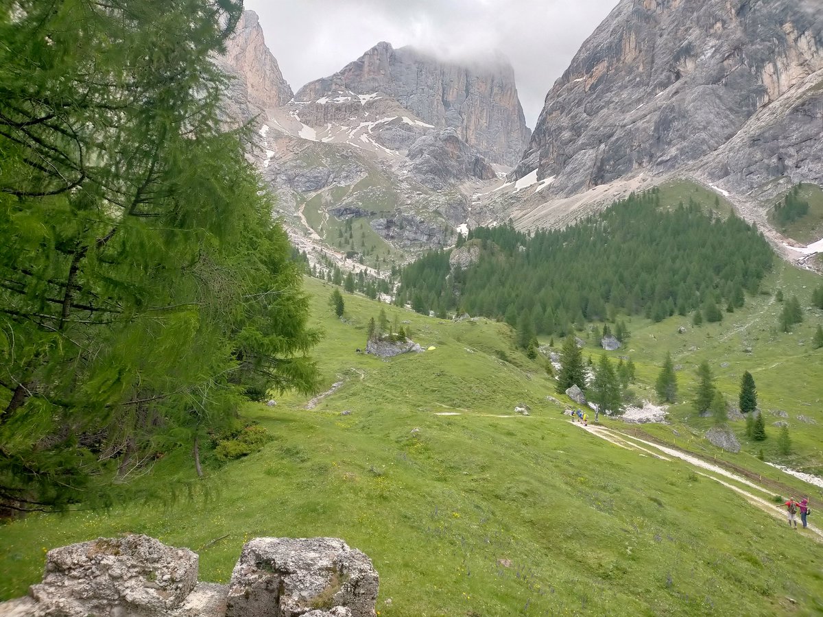 andyblanck1's tweet image. #ww1map of the Austro-Hungarian (red) and Italian (green) trenches in the Contrin-Ombretta area, southern #Marmolada sector. The fortified Austrian artillery bunker still stands today at the #Contrin Refuge
#ww1dolomitifront