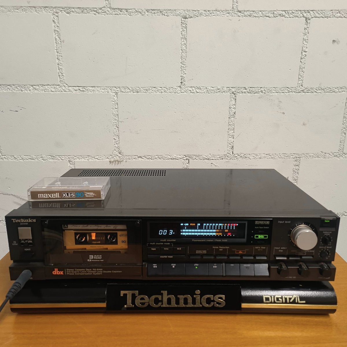 Technics RS-B100 (1984) 3-head compact cassette deck Dolby B, C
