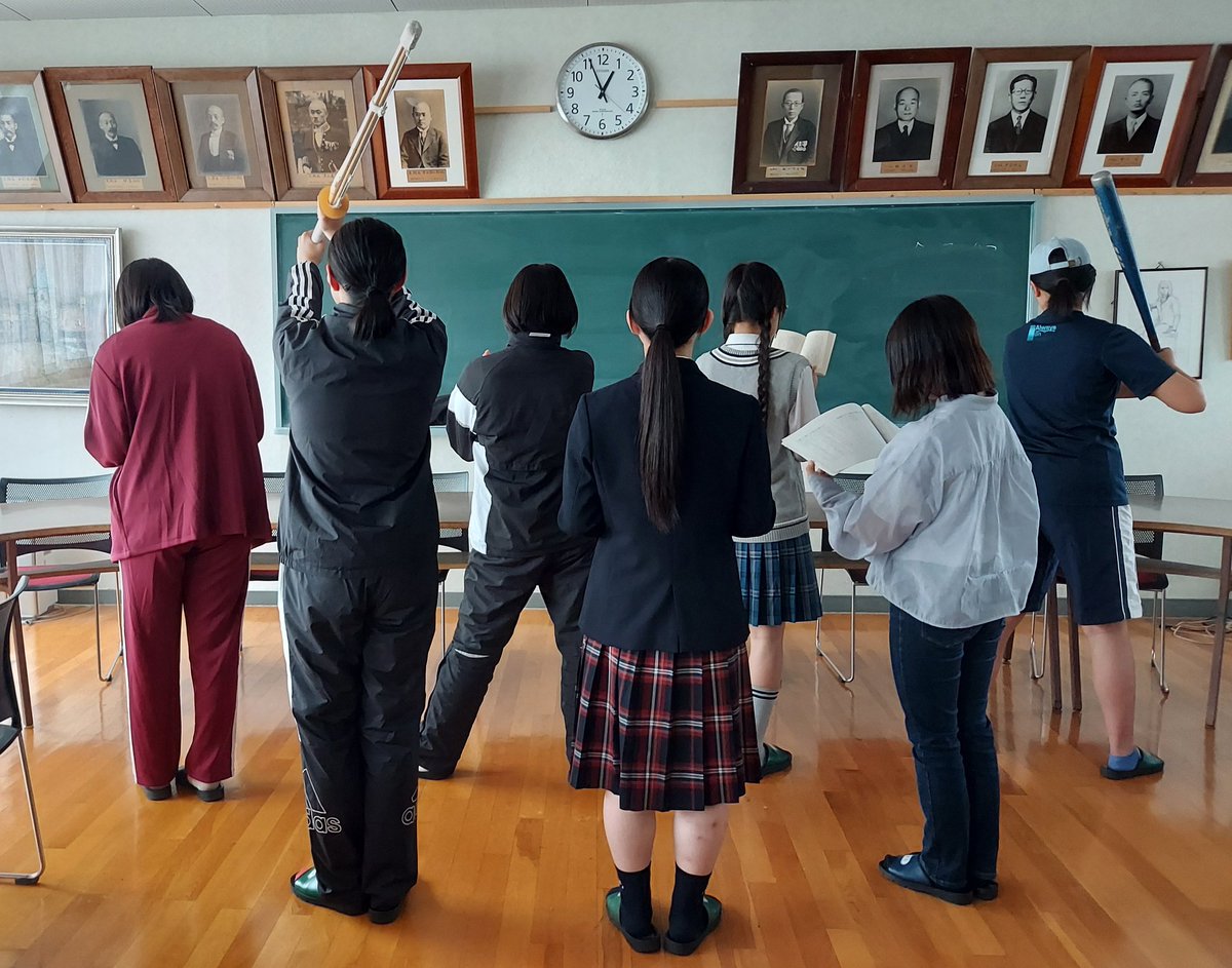今年も夏の研究発表会の季節がやって参りました！我々も参加させていただきます。
宇都宮市文化会館小ホールにて
7月22日(月)上演⑪15:35〜16:35
｢七人の部長｣  作:越智優

観覧無料ですので、素敵な夏のスタートに、是非お越しください〜！