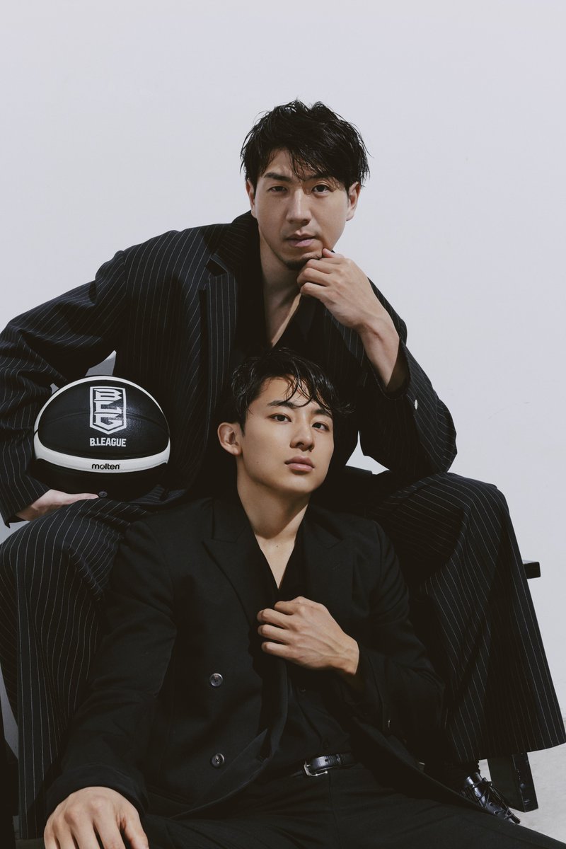 anan_mag's tweet photo. 現在絶賛発売中の #anan 2404号スペシャルエディションに登場している #比江島慎 選手、#河村勇輝 選手が出場予定の #バスケットボール男子日本代表 の国際強化試合・対韓国戦は本日より開催。パリ五輪前最後の国内での試合。みんなで応援しましょう！　#AkatsukiJapan https://t.co/VGxJWnSOJe