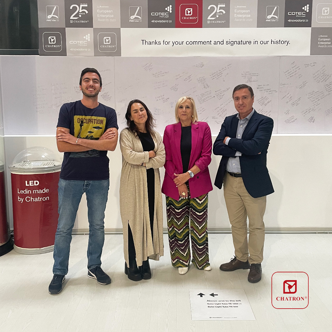 Na passada semana recebemos a visita técnica da Presidente da #Ordem dos #Engenheiros Região #Centro  e da equipa técnica da #Ordem dos #Engenheiros Região #Norte 

🌐 chatron.pt

#Chatron #TuboSolar #TubularSkylight #SolarLightTube  #engineering #architecture