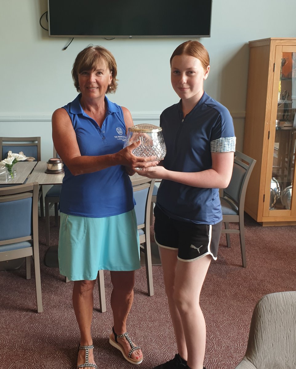 gazjesbekell's tweet photo. Great month, placed top female junior in the Nailcote Hall British par 3 qualifier for the pro am, and also won The Warwickshire Ladies Club Championships over 2 days. Not bad being the first to hold both junior and ladies club championship titles. @WarksGolfLadies @NailcoteHall https://t.co/6Dzez44ohM