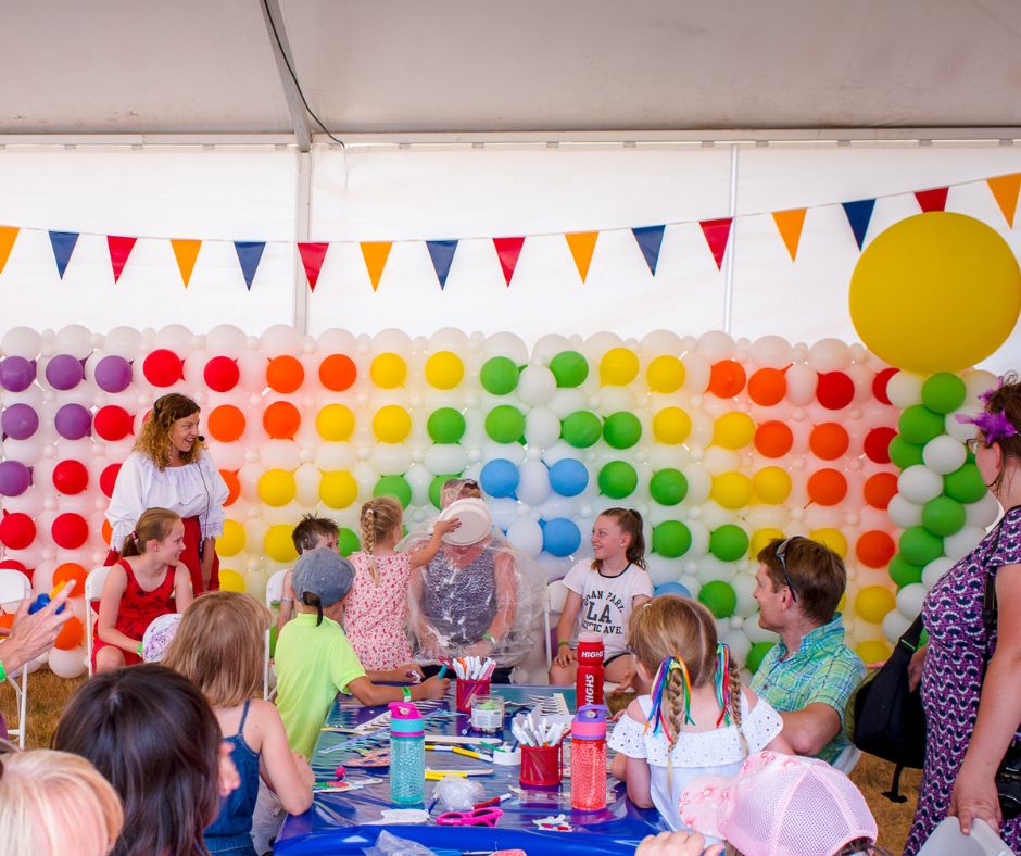 WokinghamBC's tweet photo. 🤩 LAST CHANCE for discount tickets to Marvellous Festival at Dinton Pastures Country Park from 19 to 21 July
🎷 14 world-class tributes
🎧 Silent disco
🎡 Big Kids' Village and free activities
🥂 Food stalls and fully licensed bars
👉Enjoy 5% off tickets using the code OUR21ST https://t.co/iuKGFgOx2I