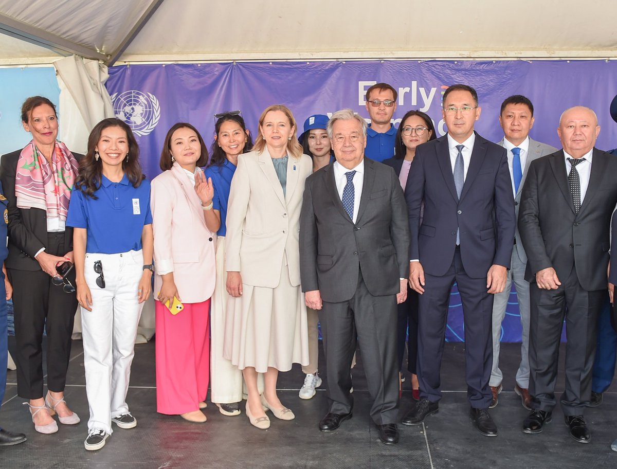 <a href="/JapanGov/">The Gov't of Japan</a> <a href="/antonioguterres/">António Guterres</a> <a href="/AaSolovieva/">Alexandra Solovieva</a> <a href="/UN/">United Nations</a> <a href="/un_kyrgyzstan/">UN in Kyrgyzstan 🇺🇳🇰🇬</a> <a href="/mchs_kg/">МЧС Кыргызстана</a> <a href="/MonicaRijal/">Monica Rijal</a> <a href="/LiraZholdubaeva/">Lira Zholdubaeva</a> <a href="/AntjeGrawe/">Antje Grawe</a> <a href="/kanykeyo1/">kanykeyo</a> Secretary-General Guterres commended the efforts and achievements of #UNDP and <a href="/mchs_kg/">МЧС Кыргызстана</a> in tackling #climatechange and disaster risks in #Kyrgyzstan. Concluding his visit to our project site, <a href="/antonioguterres/">António Guterres</a> took a group photo with <a href="/undpkg/">UNDP in Kyrgyzstan</a> and <a href="/mchs_kg/">МЧС Кыргызстана</a> staff.