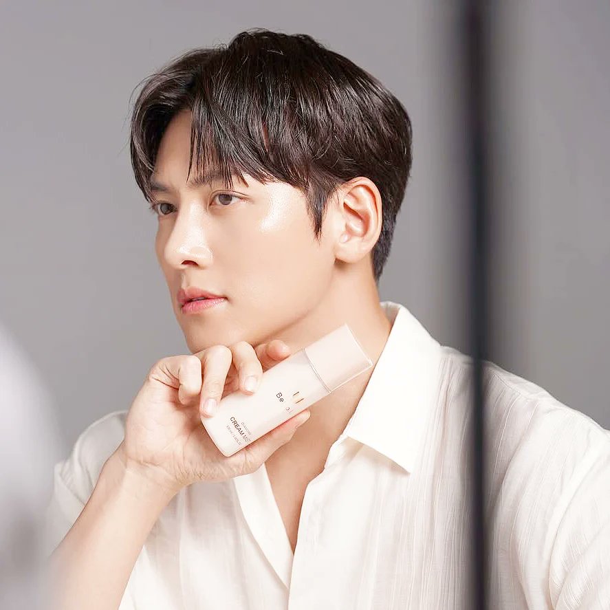 JiwookB's tweet photo. Ang pogiiiiii grabe 🥰🥰🥰

#JiChangWook #NamJiHyun  #NamJiCouple #지창욱 #남지현  #starmooncouple #SuspiciousPartner 
#theworstofevil
#highcookie
#welcometoSamdalri
#GangNamBSide
#GoodPartner
#HanYuri
#QueenWu
#Revolver
 #Starmooninternationalfans   #WeLoveYouAlways https://t.co/waIGd8mXKP
