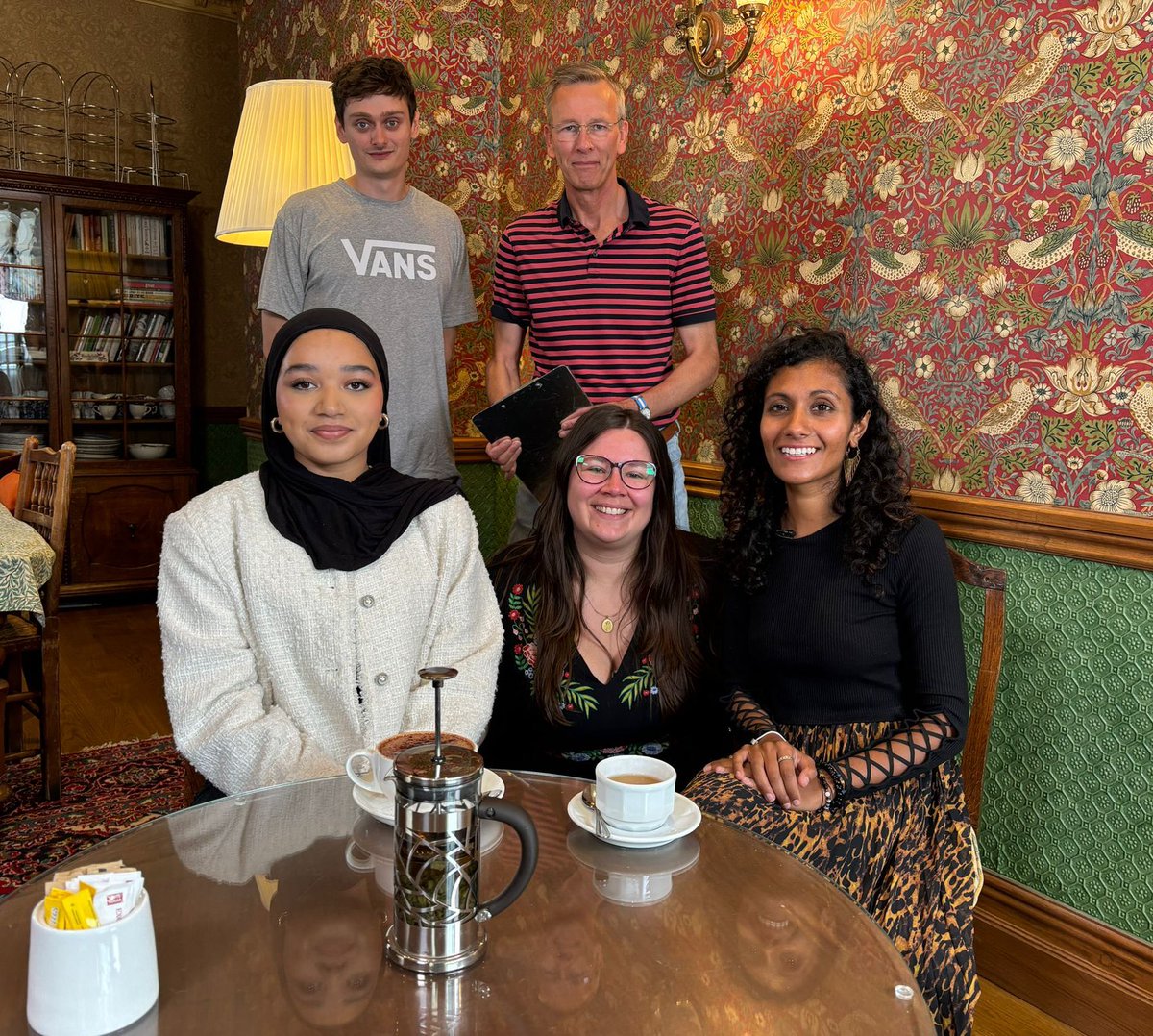 We are filming an inspiring interview with Aneesa Hussain who had a stem cell transplant in 2013 to help her fight blood cancer.
Filmed by <a href="/JmotionUK/">J motion Video Productions</a> at <a href="/Exchange_Coffee/">Exchange Coffee Co.</a> the interview is conducted by West End Girl (WEG) Zainab Hanslod. 
<a href="/AnthonyNolan/">Anthony Nolan</a>