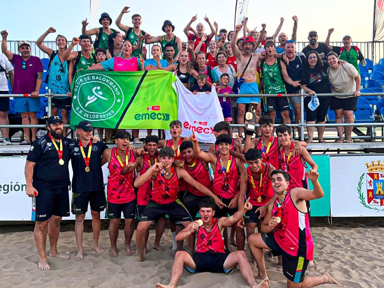 diariodesanse's tweet photo. 🔴⚪️El equipo cadete del Balonmano Sanse se proclama campeón de la Copa de Balonmano Playa

➡️Varios integrantes del club también están convocados con la Selección Madrileña para el Campeonato de España de Balonmano Playa

https://t.co/tBmvI5yeng https://t.co/iHrTXYDQZz