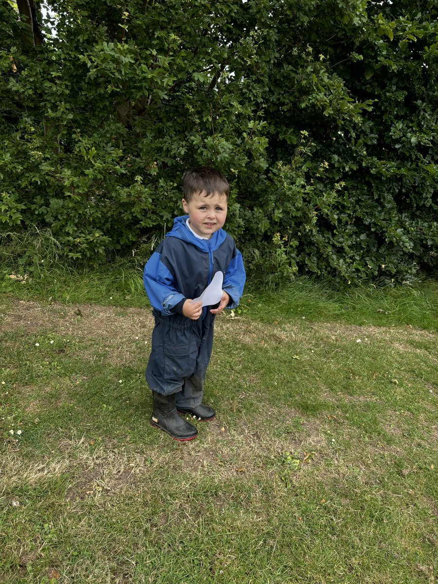 JennaWhittam2's tweet photo. Today I volunteered at my little boys school, and we attended a forest school session. We went on a bear hunt, and built a den for our bear 🌳🪵🐻 #givebackday #forestschool https://t.co/MnE9bvudzW