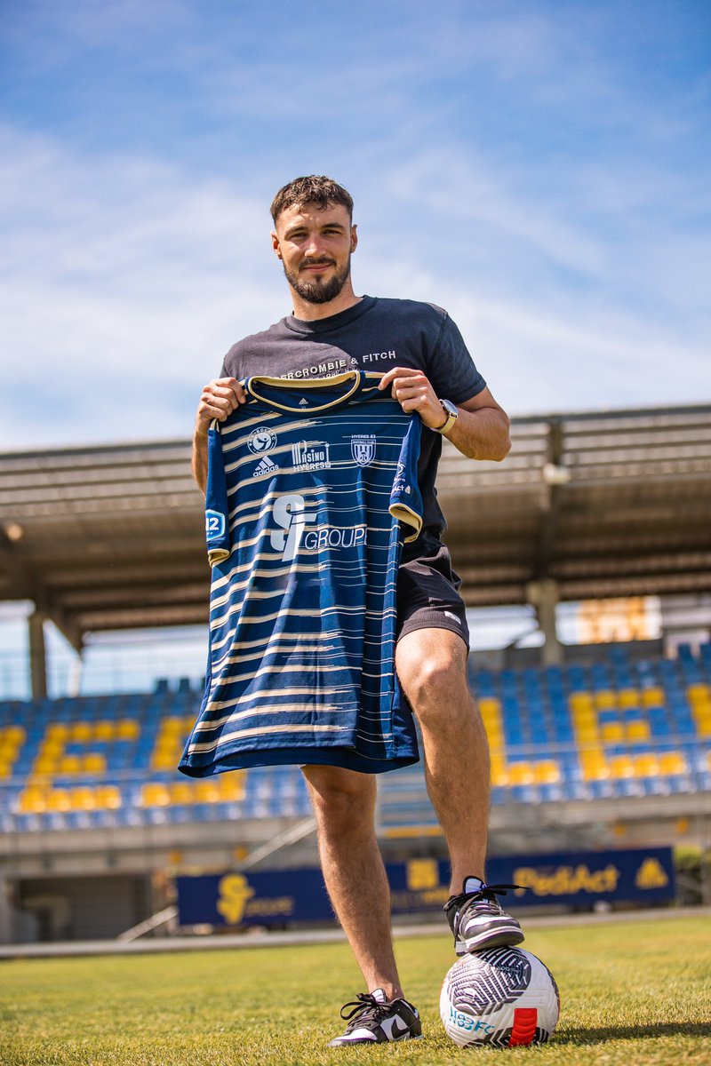 hyeresfc's tweet image. 🆕 Yohan Brun est de retour au club ! Il vous est présenté par notre partenaire Bob Carrelage pour la saison 2024/2025.