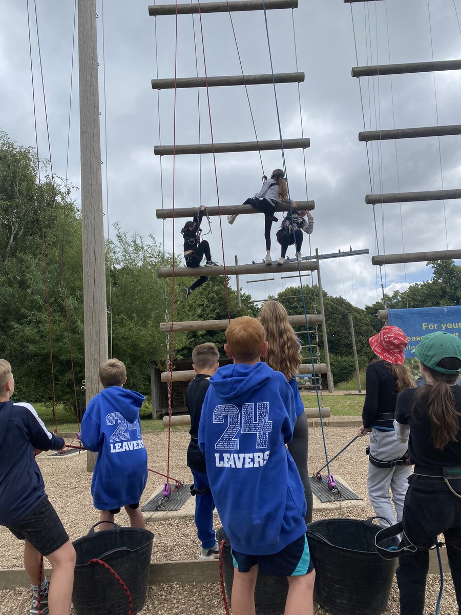 cradle_hill's tweet photo. Teamwork makes the dream work! https://t.co/vhNsjFrklD