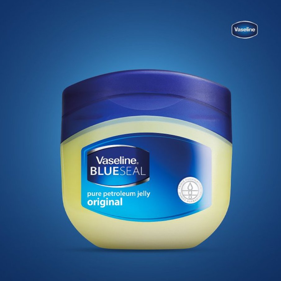 Recommended for all skin types. 

#Askvaseline #MyeverydayGlow
