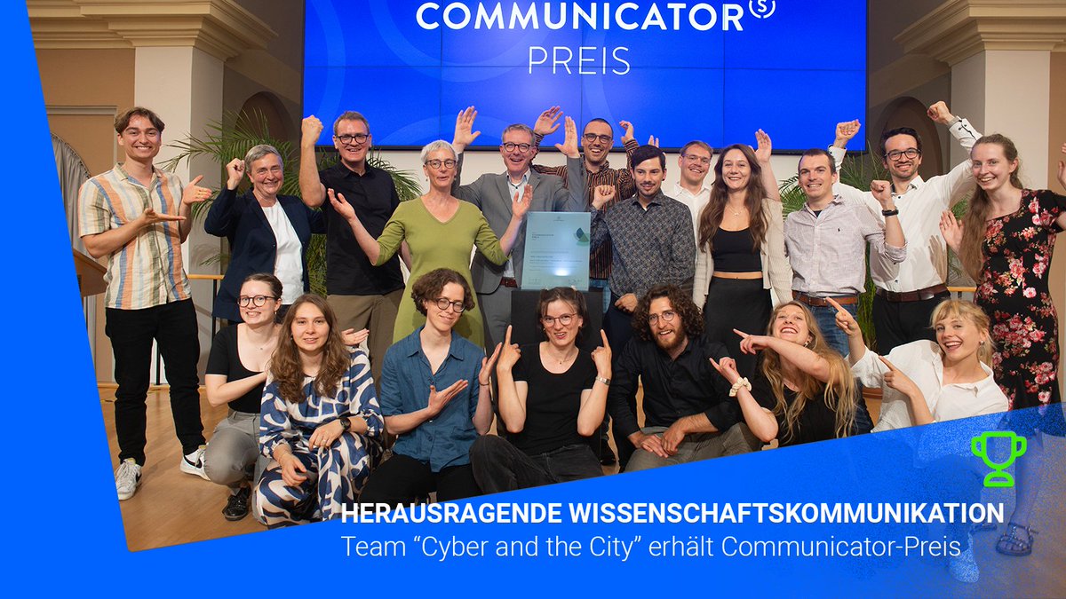 dfg_public's tweet image. Hurra! Dieses Jahr freut sich das Team "Cyber and the City" über den #Communicator-Preis. Wir feiern das Team @uni_tue an der @unipotsdam für ihr innovatives Ausstellungskonzept, das eine ganze Stadt wieder in den konstruktiven Dialog brachte. #KI 
Glückwunsch an alle🥳 #Wisskomm