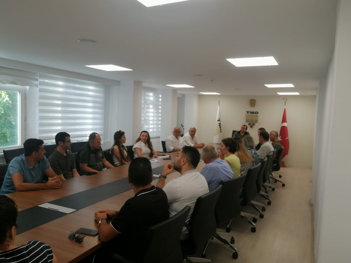 cihansoyalp's tweet photo. #Tekirdağ Merkezde 3 noktada alım yapıyoruz. Alımlarımız yoğun. Arkadaşlarımız özveriyle çalışıyor.
Başmüdürlük merkezinde, Bilgi İşlem Daire Başkanımız Cüneyd Çakmak ve Personel Müdürümüz Ömer Okçu'nun katılımıyla, Başmüdürlük personeliyle hasbihal ettik.
@OfisTMO
@bihterdemiral https://t.co/SH08jIbi1L