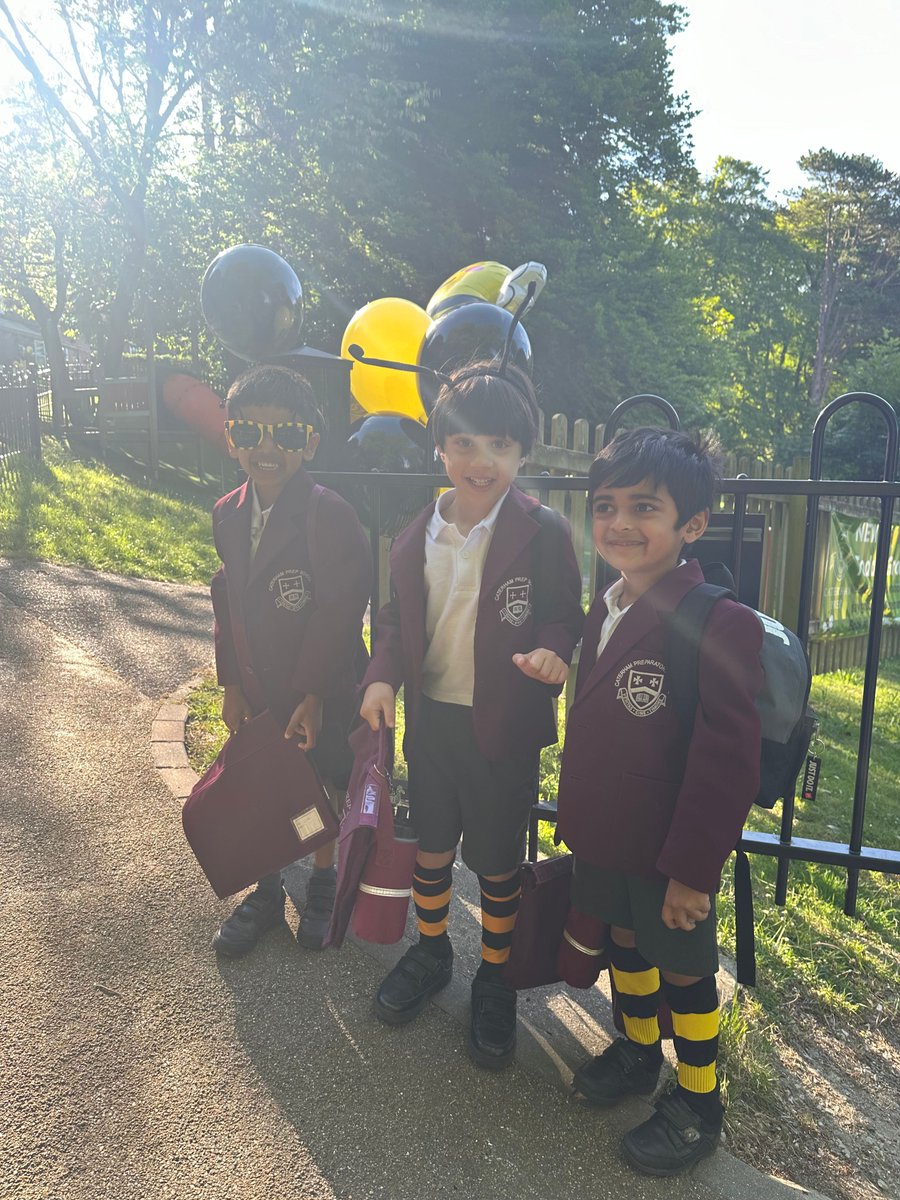 CaterhamPrep's tweet photo. Yesterday our Pre Prep pupils took part in Giving Day fun by dressing up in their best bee related outfits.
https://t.co/LZD8pLpvZU
#CreateABuzz https://t.co/N0fWZTji2m