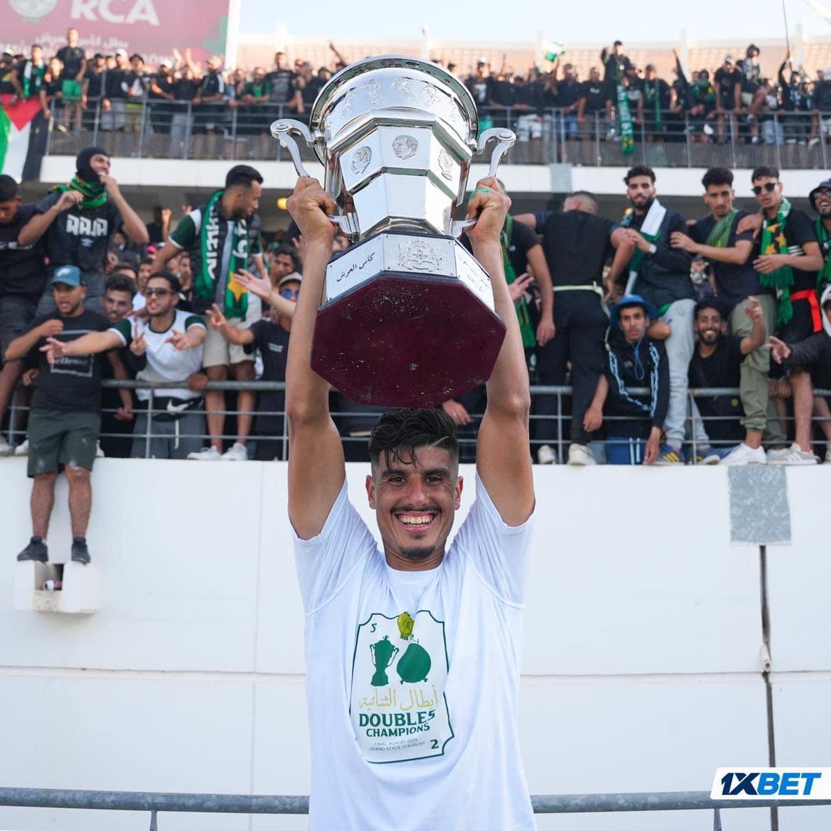 RCAofficiel's tweet photo. A day we’ll never forget 💚🏆 https://t.co/j4g7jnOflx