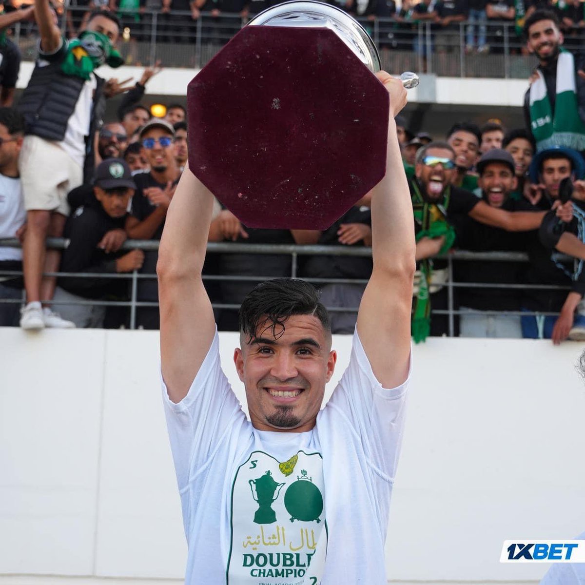 RCAofficiel's tweet photo. A day we’ll never forget 💚🏆 https://t.co/j4g7jnOflx