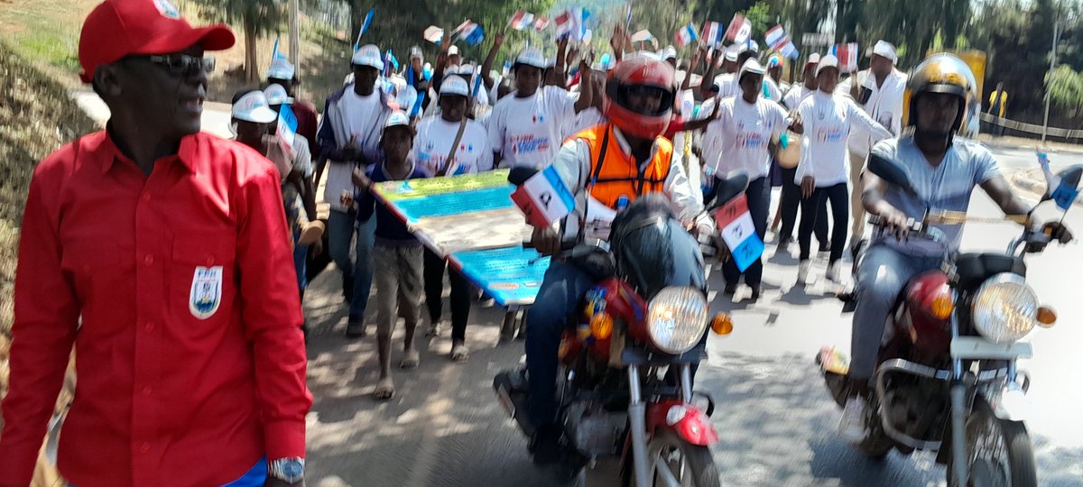 GasoreTheoneste's tweet photo. Abaturage ba @SNyakabanda @Nyarugenge @CityofKigali babukereye muri gahunda yo kwamamaza umukandida @rpfinkotanyi #PaulKagame ibirori biri kubera ahahoze stade ya #TapisRouge ubu yabaye #TapisVert kubera imiyoboreremyiza. #ToraKagame24 #RPFOnTop @HarelimanaAK @vnsengi #PKNiWowe https://t.co/rLGUHcorF5