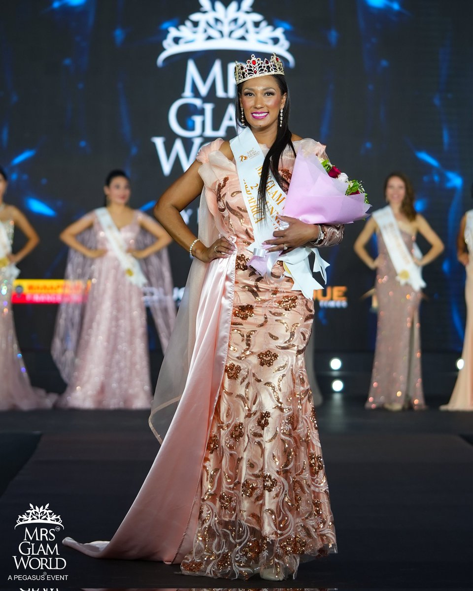 MrsGlamWorld1's tweet photo. Mrs Glam World 2024

2nd runner up South Africa

@sajearthresort &amp; @dqueworld presents Mrs Glam World 2024 powered by @manappuramofficial @dquesoap @vibemunnar @uniquetimesmagazine #ficf

An event by: @pegasusglobalpvtltd
Event directed by : @ajitpegasus

#fashion https://t.co/sZZHtNqfaK