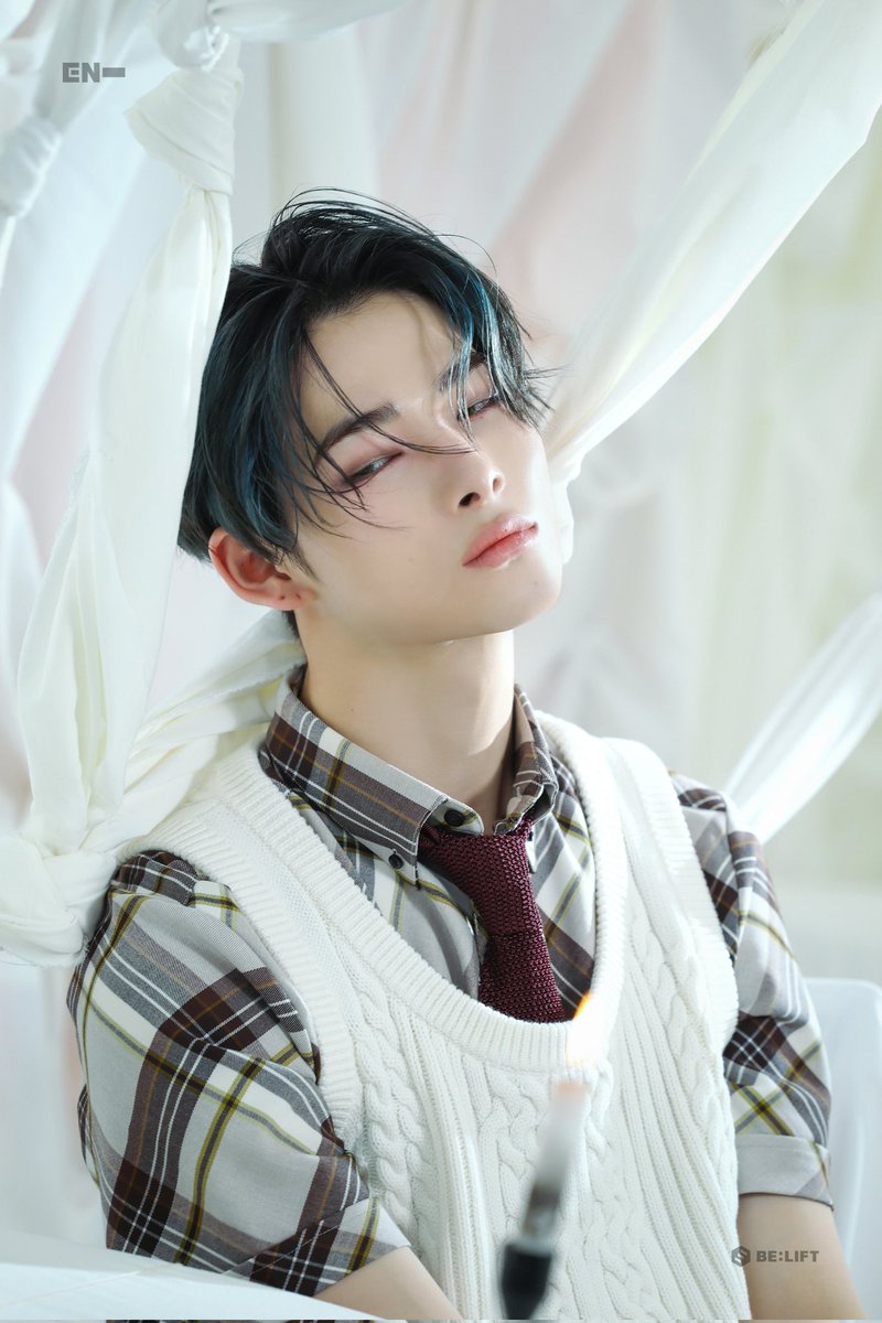 I MEAN YEAH MODEL MATERIAL NI-KI