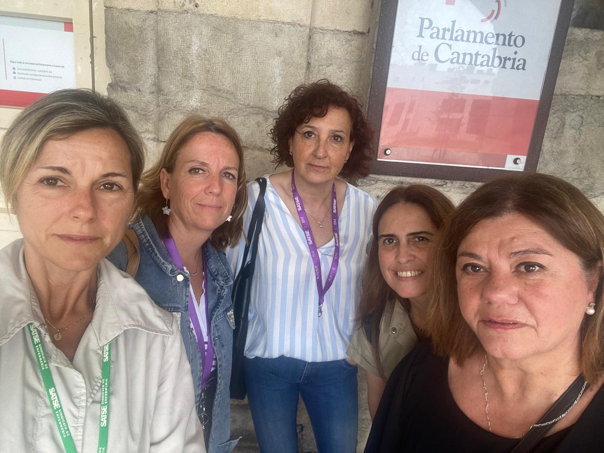 SatseCantabria's tweet photo. Ayer se ratificó la proposición de  ley en el Parlamento de Cantabria que busca la equiparación profesional de #enfermeras y #fisioterapeutas con otros estudios de grado. #GrupoA https://t.co/DT4tNEvvLE