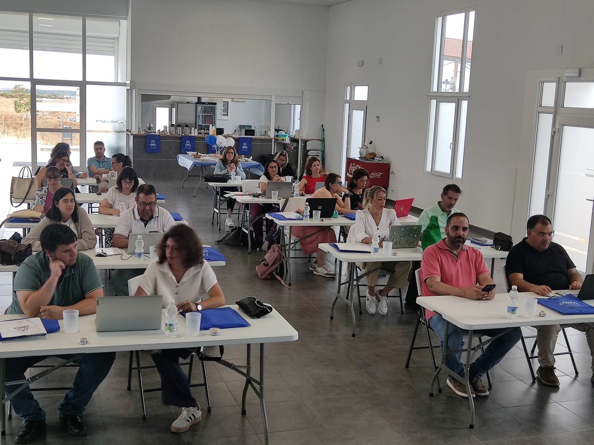 Codapa_and's tweet photo. Fampa Huelva cierra el curso con sus Jornadas Educativas ✅

➡️ Seguimos formando a las familias en las 8 provincias andaluzas https://t.co/6nCGryLMPb