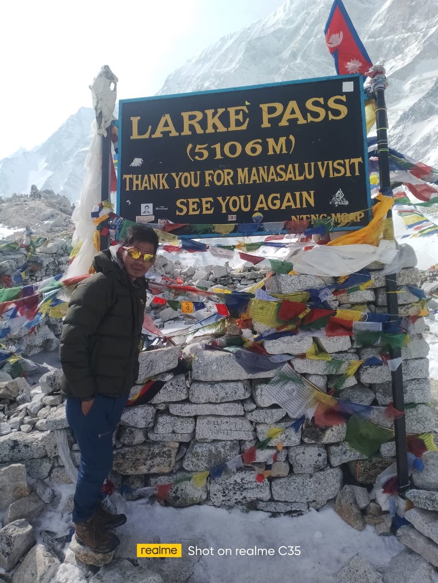 A few lifetime memories with our Dutch guests in the Manaslu Larkya La Region with our amazing guides.
#dreampathtrekking #trekkinginnepal2024 #manasluregion #specialarea #larkyalapass #larkyaregion #lifetimememories