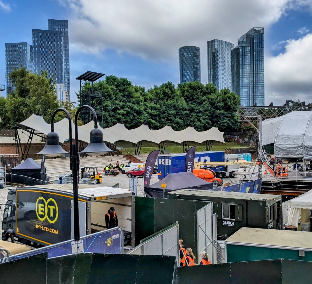 CastlefieldBowl (@castlefieldbowl) on Twitter photo Preparations in full swing for the opening show tomorrow <a href="/AvrilLavigne/">Avril Lavigne</a> 😀
#soundsofthecity #sotc Preparations in full swing for the opening show tomorrow <a href="/AvrilLavigne/">Avril Lavigne</a> 😀
#soundsofthecity #sotc