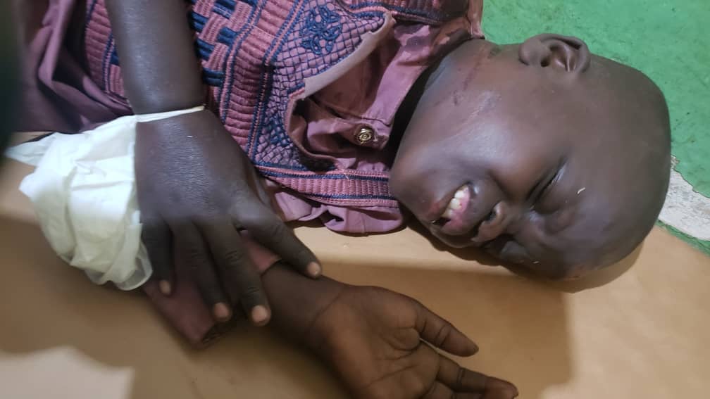 ITURI_AMANI's tweet photo. #GENOCIDE_HEMA_RDC:😭🚨🚨Le bilan d'attaque de @URDPC_CODECO_OF au centre #KILO_État fait 9 morts et #1jeunecourageuxblessé dont:#2femmes ,#2enfants, 4 @FARDC_off, #1jeune courageux mort.
@MaryLawlorhrds @UEenRDC @USAmbFrance @unjhro @albcontact @SugiraMireille @WilliamsRuto https://t.co/qlMnmSqYnk