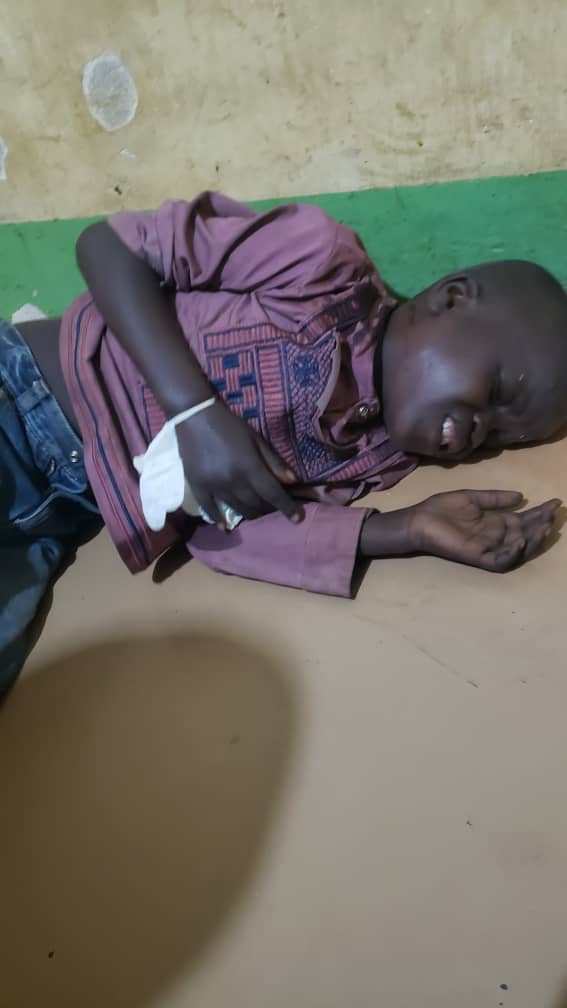 ITURI_AMANI's tweet photo. #GENOCIDE_HEMA_RDC:😭🚨🚨Le bilan d'attaque de @URDPC_CODECO_OF au centre #KILO_État fait 9 morts et #1jeunecourageuxblessé dont:#2femmes ,#2enfants, 4 @FARDC_off, #1jeune courageux mort.
@MaryLawlorhrds @UEenRDC @USAmbFrance @unjhro @albcontact @SugiraMireille @WilliamsRuto https://t.co/qlMnmSqYnk