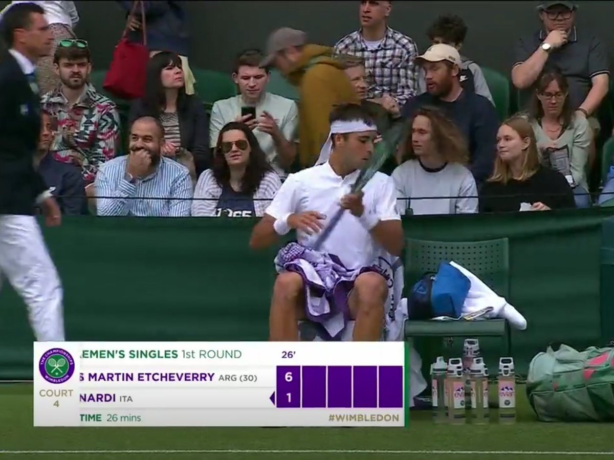 quindicizero's tweet photo. Etcheverry vince il primo set!

L'argentino si aggiudica il primo set contro Nardi per 6-1, ottenendo l'84% dei punti al servizio.

Non bene Luca Nardi, che ha vinto solo 1 punto (su 10) con la seconda di servizio. https://t.co/TWkpy165iB