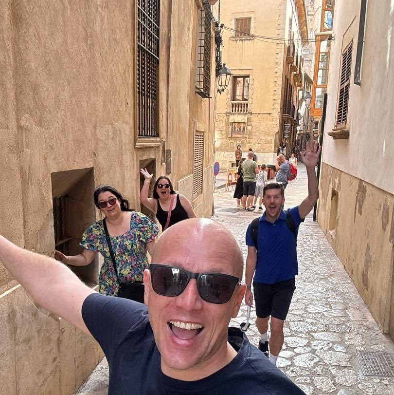 TomandDomTravel's tweet photo. Fun times exploring Palma with Sisters On The Seas 

We had a great few hours in the city exploring the cobblestone streets and narrow alleyways. 

Check out our latest vlog to see everything we got up to here! 

#Palma #CostaCruises #CostaDiadema #LiveYourWonder #TomAndDomTravel https://t.co/pQjsDF6drG
