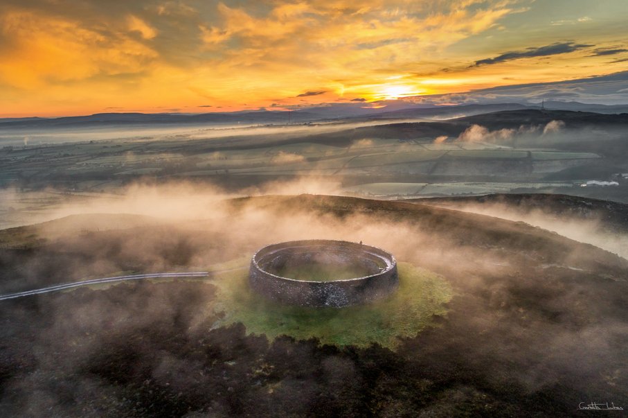 Tri-agency approach to review visitor experience elements, including signage and interpretative requirements, at An Grianán of Aileach rb.gy/92t5ln 📸<a href="/garethwrayphoto/">Gareth Wray Photography</a> <a href="/donegalcouncil/">Donegal County Council</a> <a href="/JoyBeardmica/">Cllr Joy Beard</a> <a href="/SunnyMalinHead/">Ali Farren</a> <a href="/mart0017/">Cllr MartinMcDermott</a> <a href="/jackm440/">Jack Murray</a> <a href="/fiannafailparty/">Fianna Fáil</a> <a href="/Failte_Ireland/">Fáilte Ireland</a>