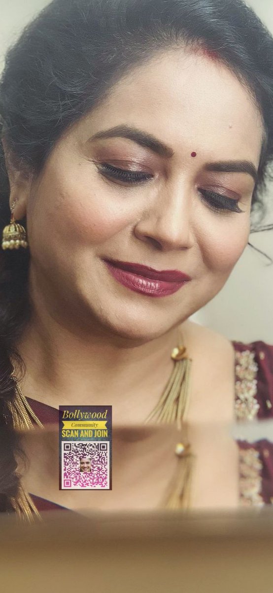 MercuryNews26's tweet photo. π #SunithaThread
π #TollywoodThread
Telugu singer Sunitha Saree Look https://t.co/JyfXWAlmyV
