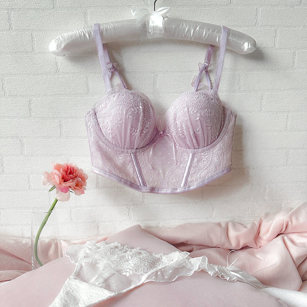 6IXTY8IGHT tweet media