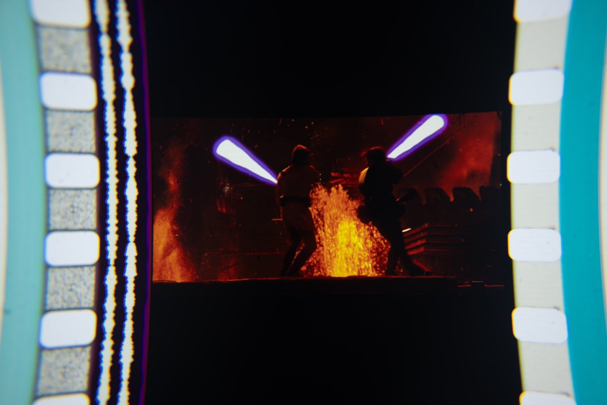 ProjectionistR's tweet photo. “You were my brother Anakin. I loved you”
Star Wars : Episode III : Revenge of the Sith 🎞️
#starwars #revengeofthesith #thefilmframeproject #filmframe #35mmfilmtrailer #35mmtrailer #celluloid #filmreel #filmreels https://t.co/Njz5yRWjdB