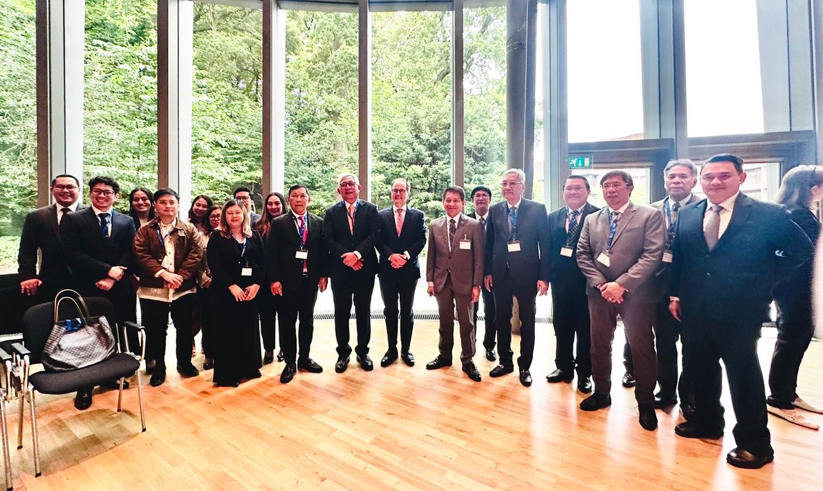 malaya_ed's tweet photo. Glad to see high-level 🇵🇭 delegation led by Justice Caguioa at ⁦@HCCH_TheHague⁩ Special Comm mtg. PH is State Party to Service Convention &amp; considering accession to Evidence Conv as means to facilitate cross-border legal cooperation &amp; enhance the administration of justice https://t.co/Jx3bSgGpEy