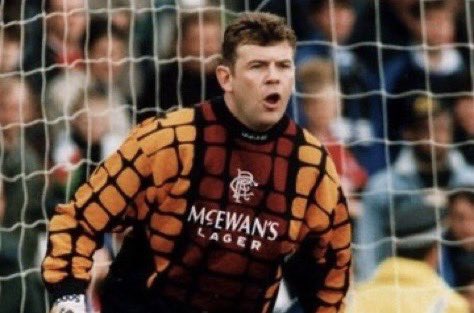 voltasport's tweet photo. 🙏🏻 2️⃣ Andy #Goram 
2 años del fallecimiento del histórico guardameta de la selección de Escocia que participó en las Copas del Mundo de 1986 y 1990, así como en las Eurocopas de 1992 y 1996, realizó toda su carrera en clubes en territorio británico; entre Escocia e Inglaterra. https://t.co/zY7q7AMD1Q