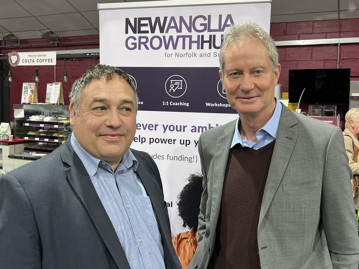 AngliaHub's tweet photo. Good to connect in Bury St Edmunds today for the popular @Naame_net event here @WestSuffolk 

The Suffolk team were joined by colleagues from Norfolk to share business support and growth opportunities. 

@WestSflkGrowth https://t.co/S9yrHdbGP3
